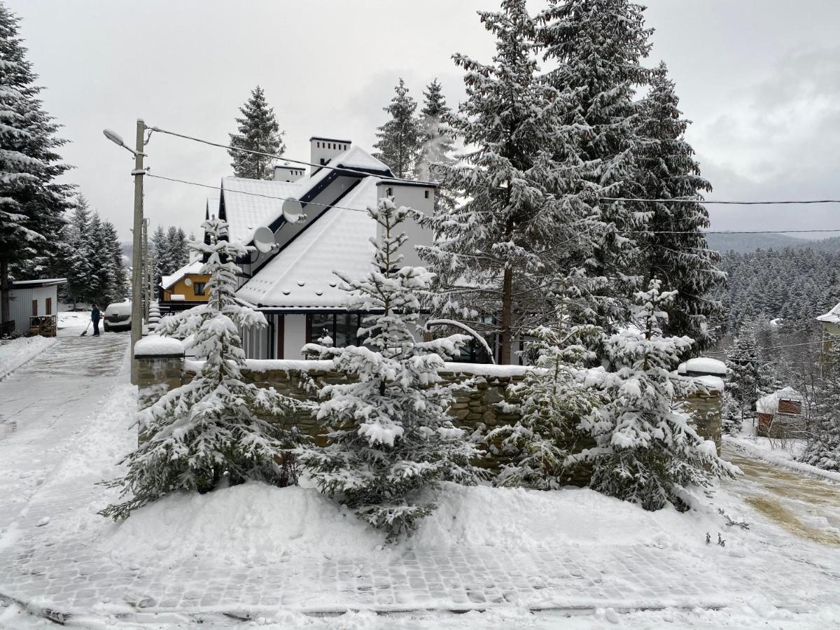Aparthotel Феєрія Лісу Skhidnytsia Exterior foto